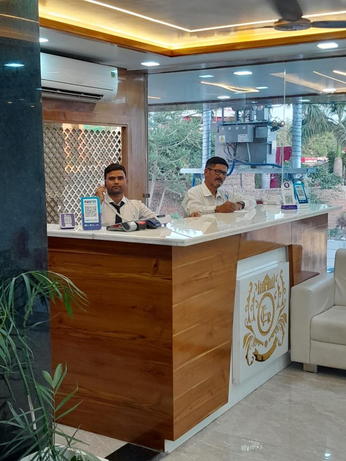 Rich Grand Hotel Agra  Exterior photo