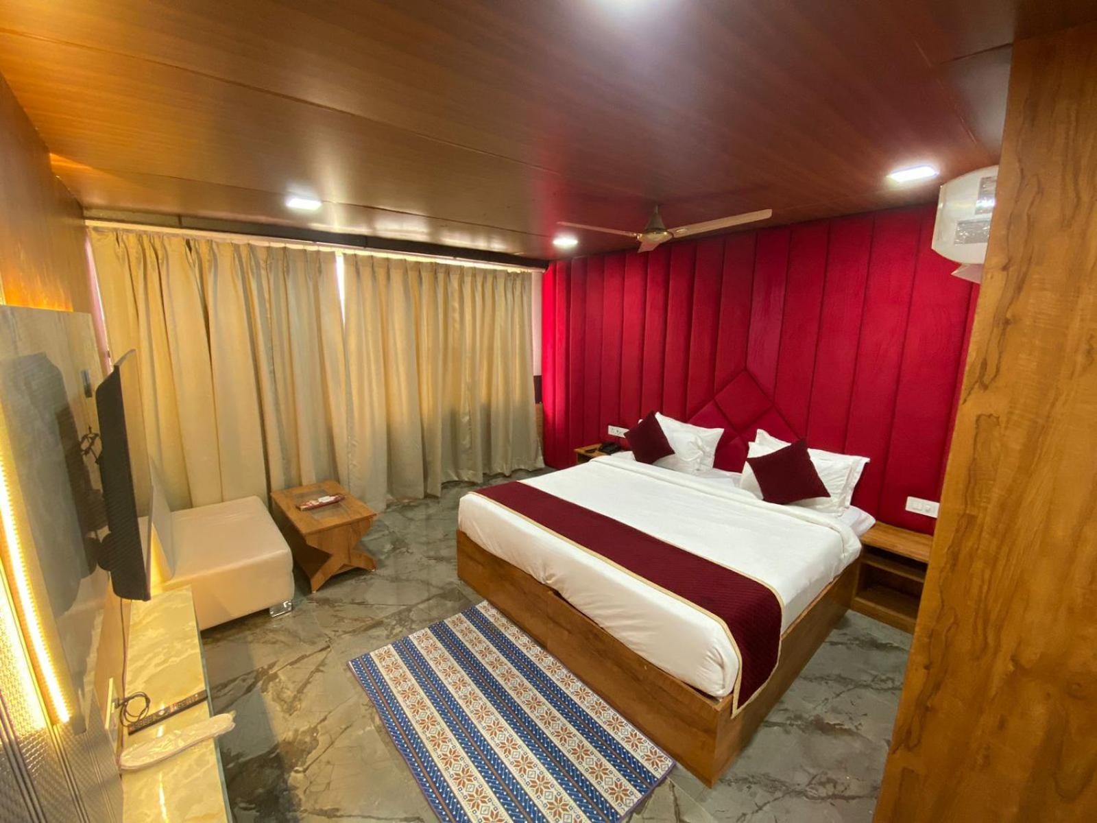 Rich Grand Hotel Agra  Exterior photo